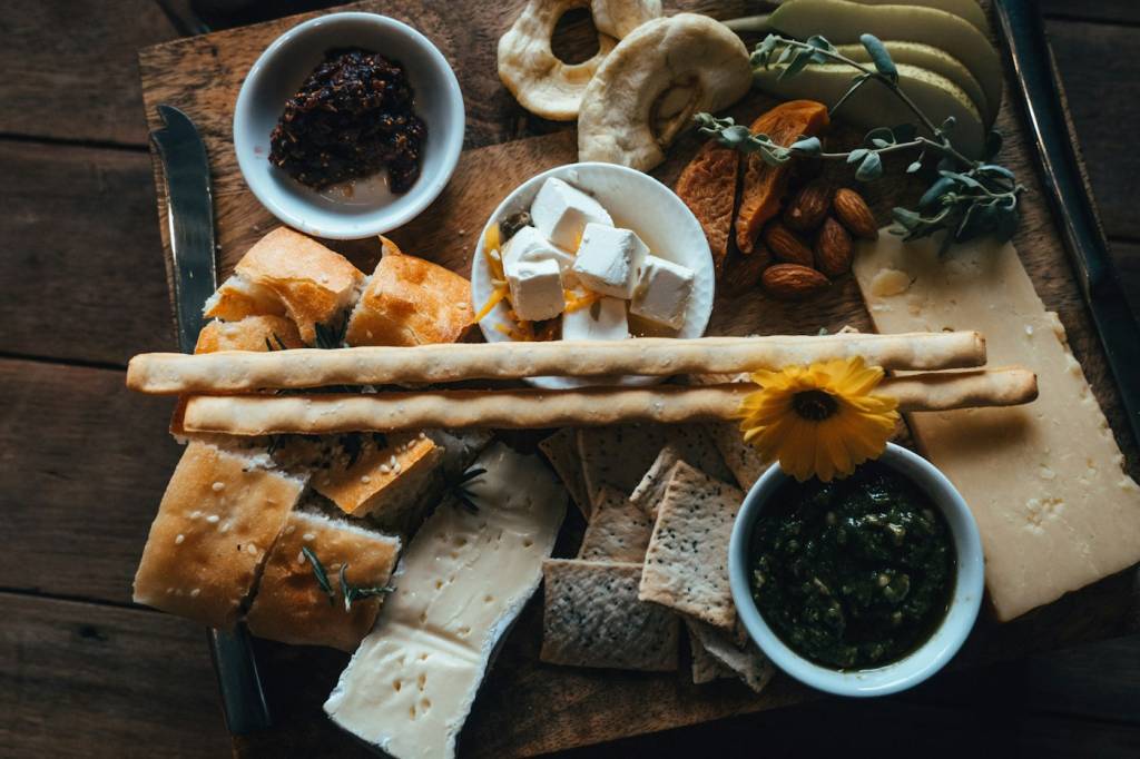 Table de dégustation pour des accords fromages et vins