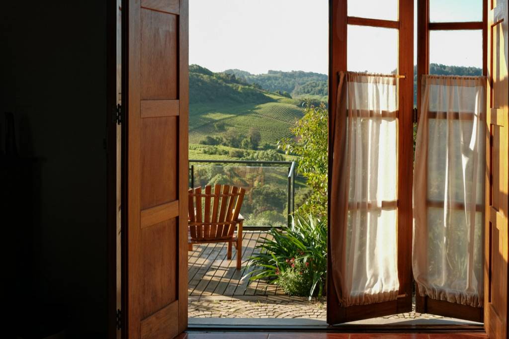 Chambre avec vue sur les rangs, idéale pour dormir dans les vignes