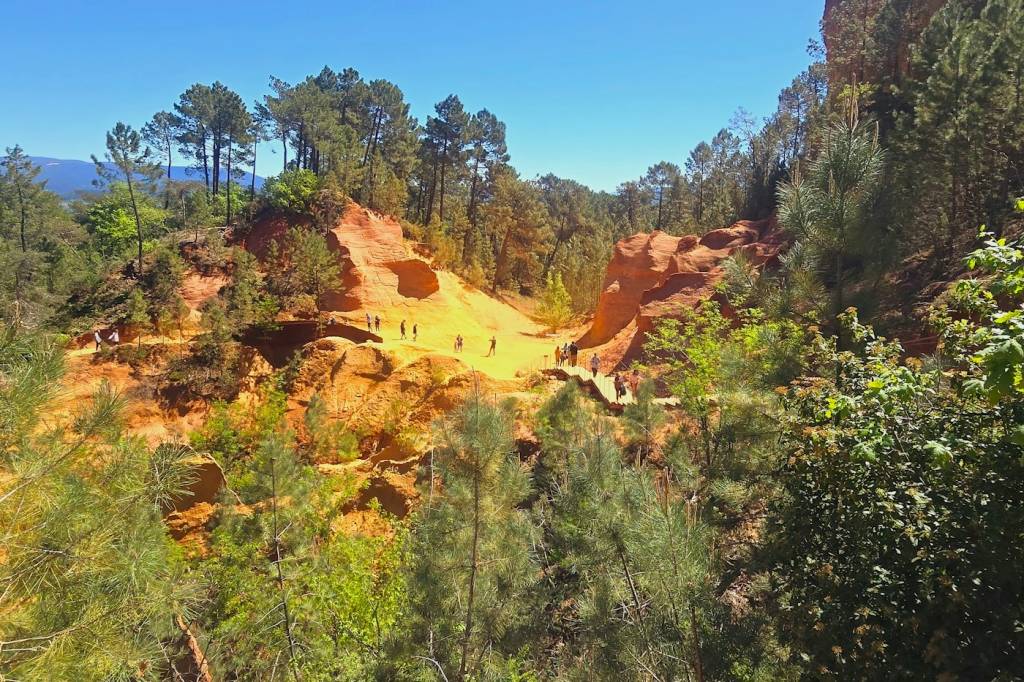 Falaises d'ocre près de Roussillon, village du Luberon
